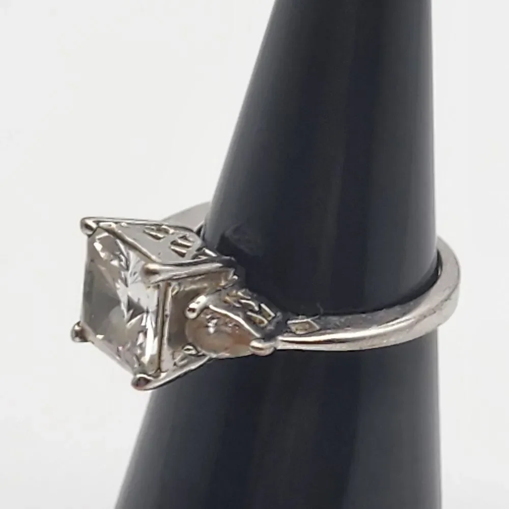Premier Designs Proposal Silver Tone & Clear CZ Ring (6)